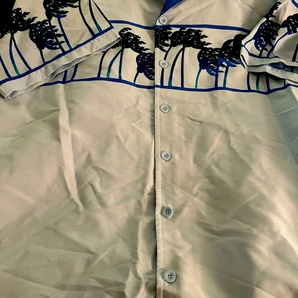 Disney World wide services men’s Hawaiian shirt.  Men’s XL